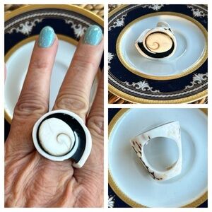 Vintage Natural Carved Shell Ring